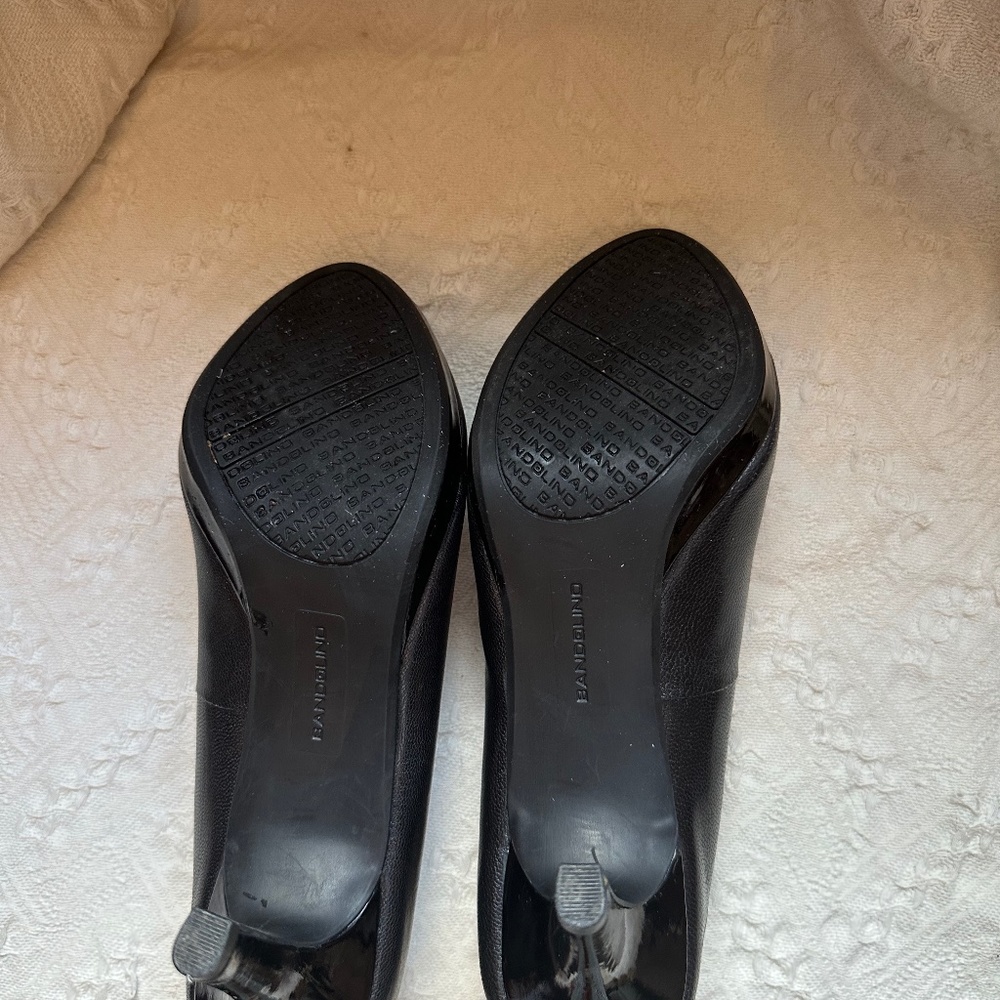 Black leather 3” high heel shoes with gold chain and patent leather heels